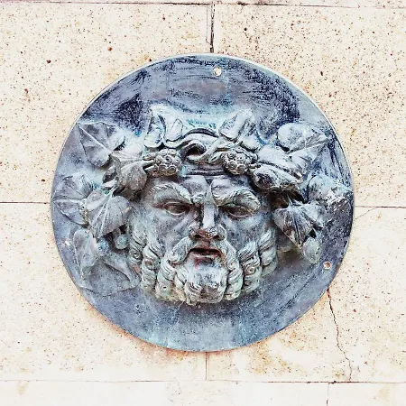 Cau D'en Magi - Casc Antic *